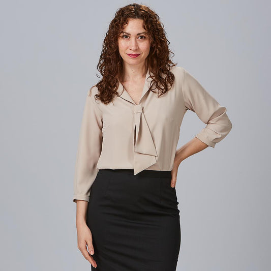 240009-110 - BLUSA MUJER CUELLO SOLAPA LAZO FLAVIA BEIGE